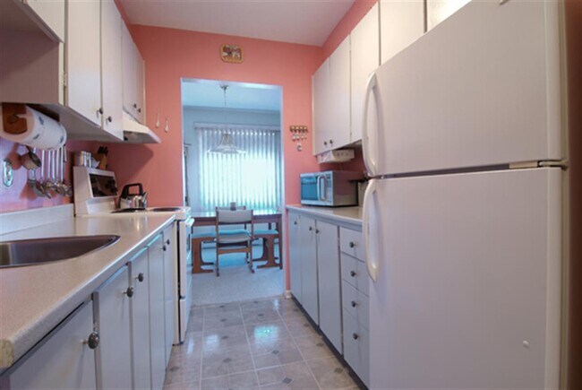Photo - The Maples Apartments
