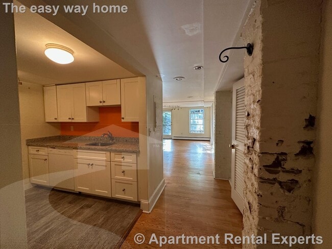 Photo - 14 Yarmouth St Unit #1