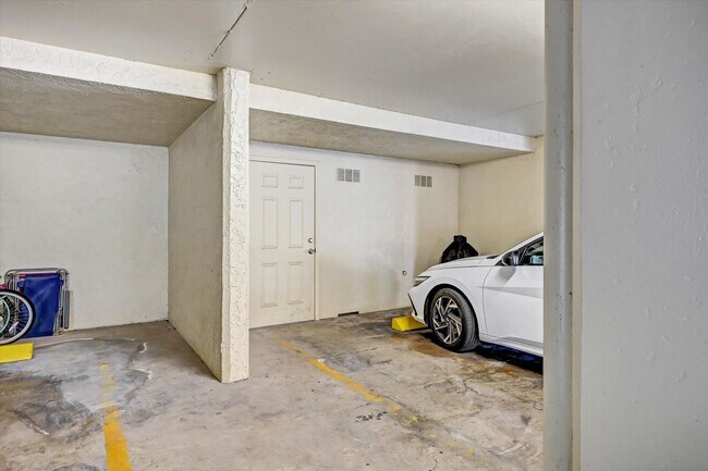 Photo - 4821 S Landings Dr