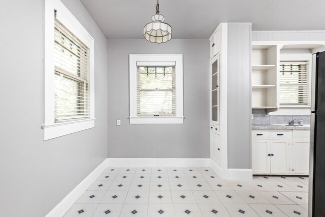 Photo - 2102 Brackenridge St Unidad A