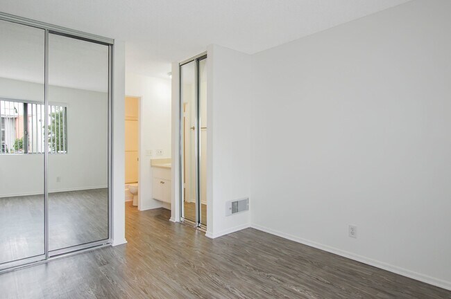 Model Unit
