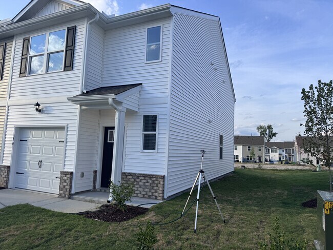 Photo - 370 Freestall Dr