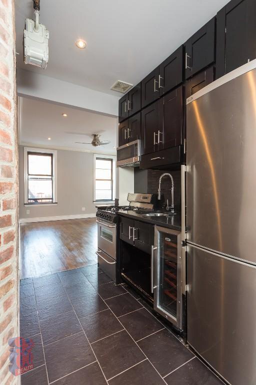 Photo - 340 E 18th St Unidad 3B