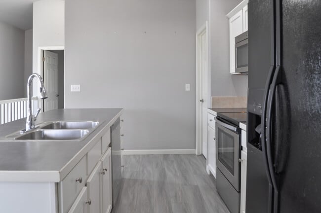 Photo - 2500 Heather Ln