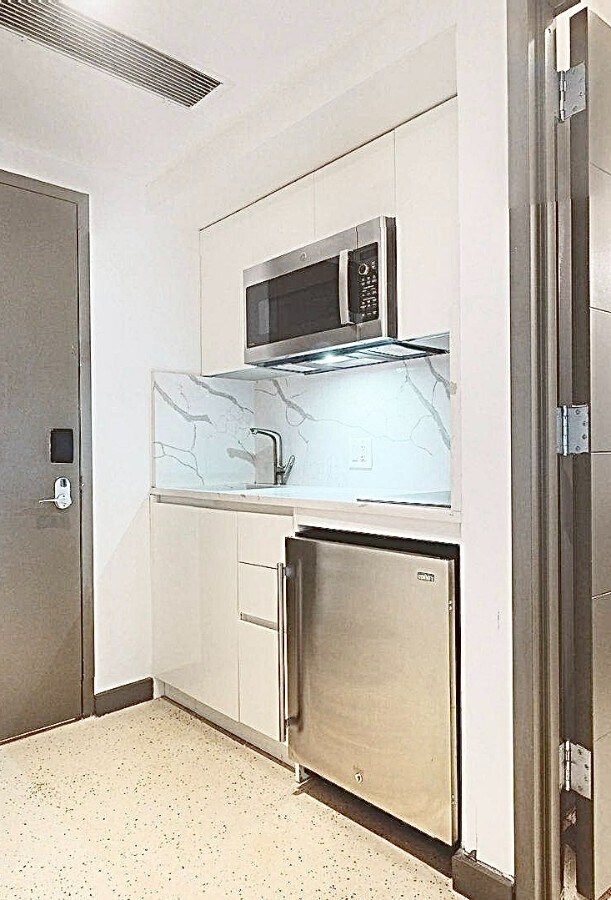 Photo - Broad Street Unit 807