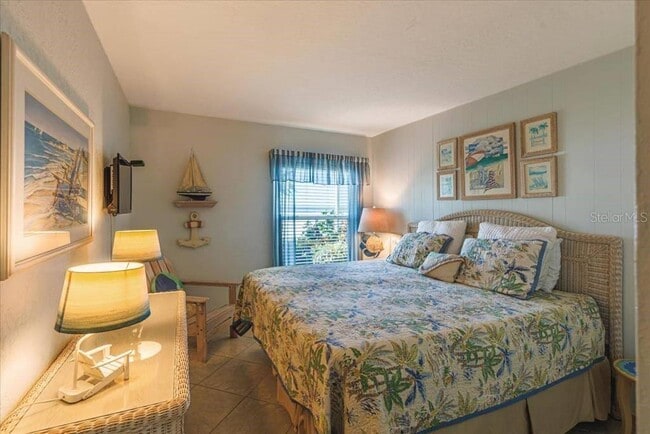 6154 Midnight Pass Rd Unit 102