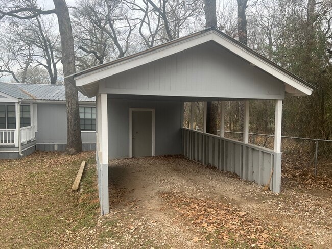 Photo - 2140 Hickory St