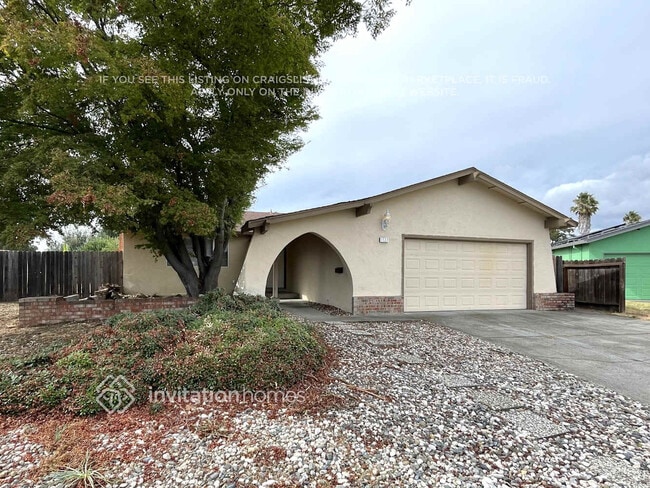 Photo - 1127 Cormorant Pl