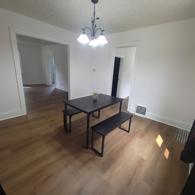Photo - 1401 Grant St