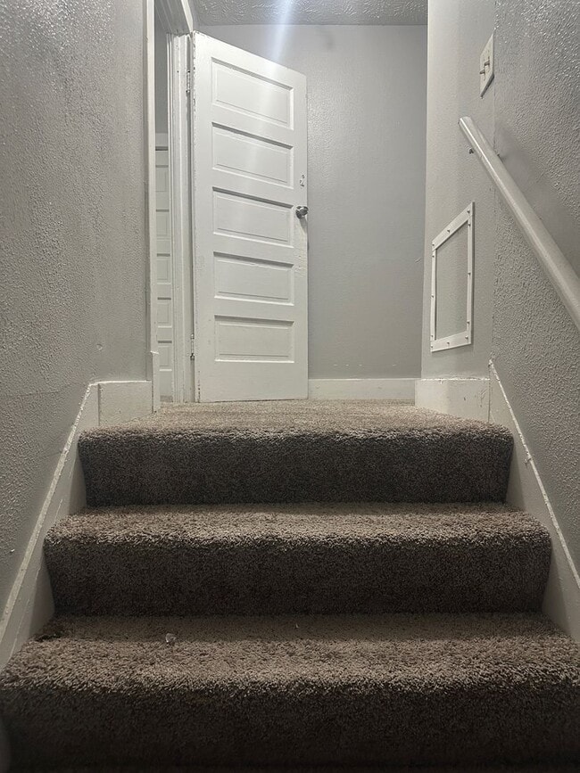 Photo - 10022 Parkgate Ave Unit 3