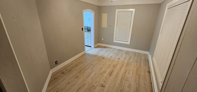 Photo - 265 W Main St