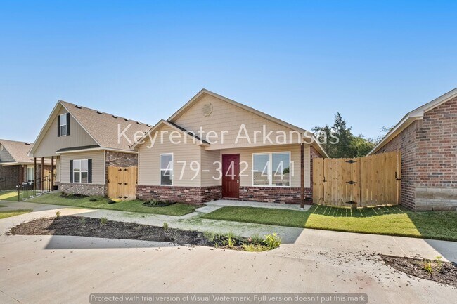 2476 N Raven Ln