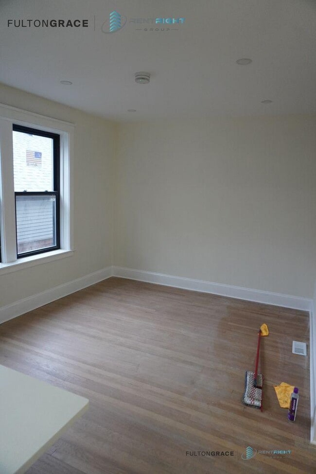 Photo - 4 bedroom in Chicago IL 60625 Unidad 1