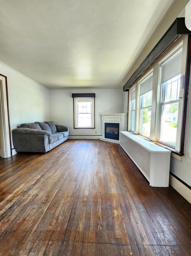 71 14th St Rental House Rental in Bangor, ME