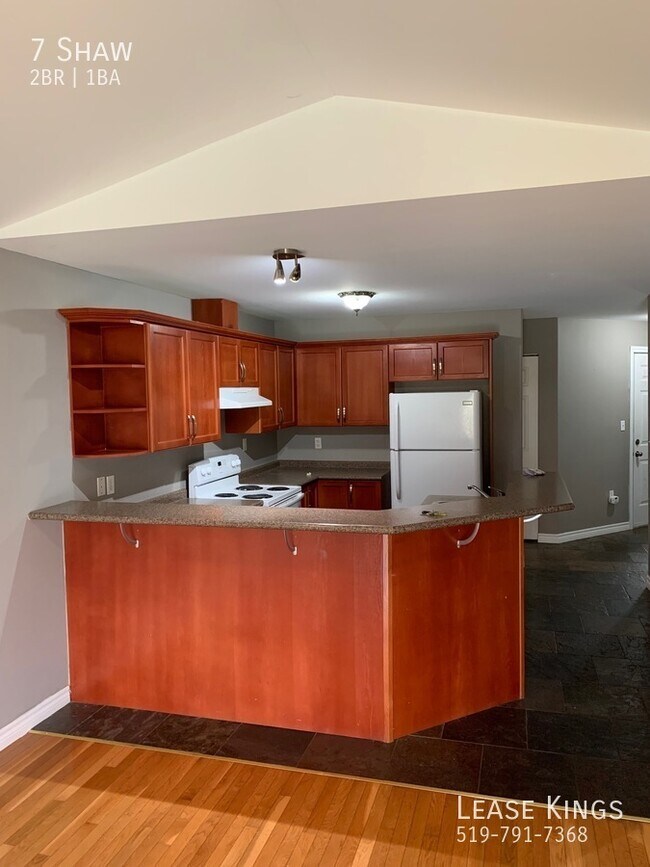 Photo - Beautiful Semi Ranch With Attached Garage ...