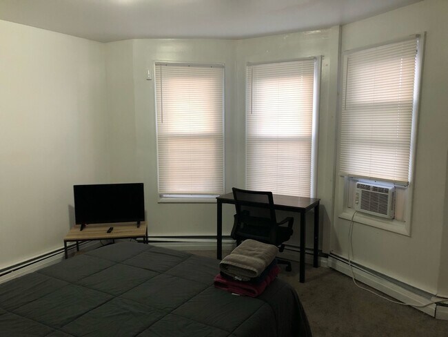 Photo - 740 Edgar Rd