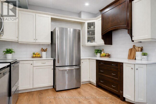 Photo - 739 Principale St