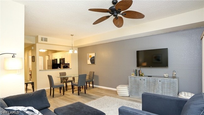 Photo - 1044 Woodshire Ln