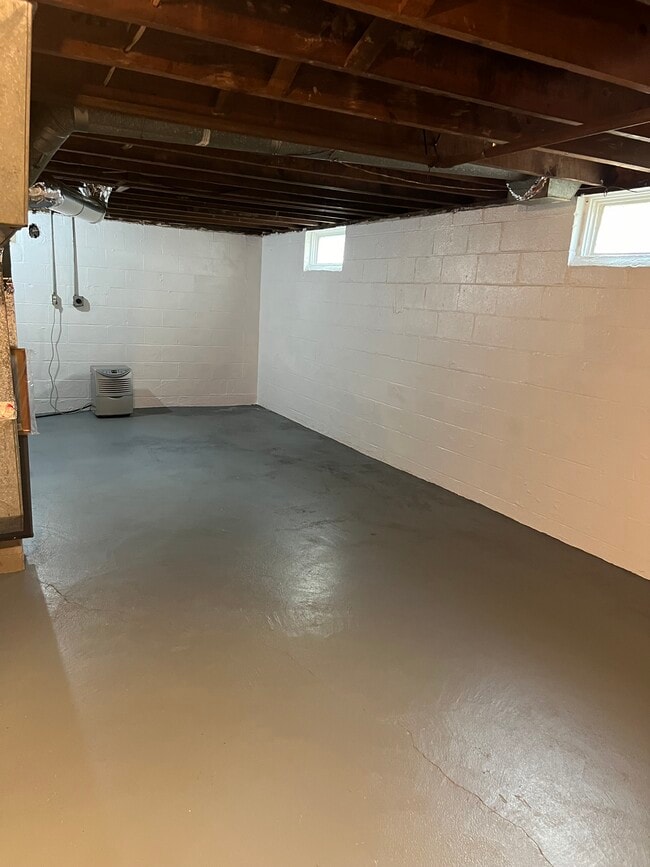 Photo - 2348 E 37th St