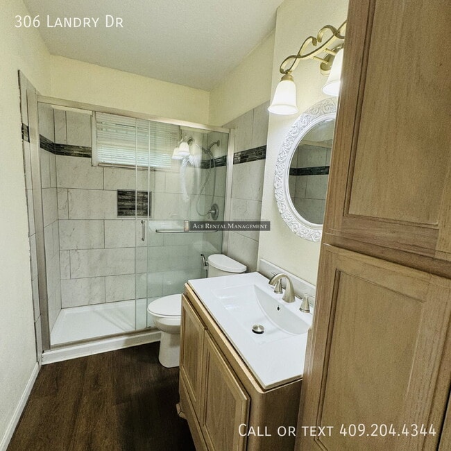 306 Landry Dr