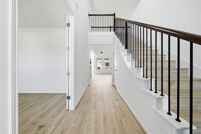 Photo - 1977 Alasio Dr