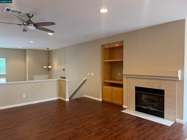 Photo - 2728 Ashwell Ln