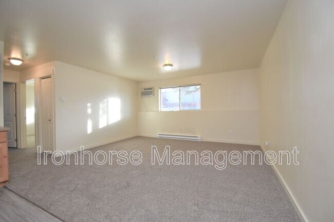 Photo - 807 W Villard St Unit #16