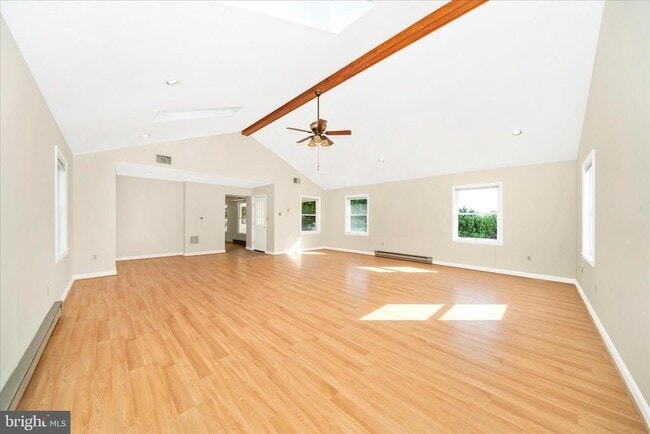 Photo - 180 Wicomico Dr