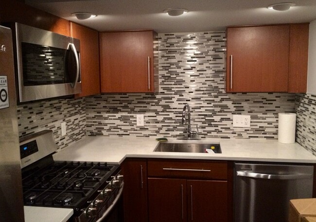 Photo - 84 Q St NW Unidad #B