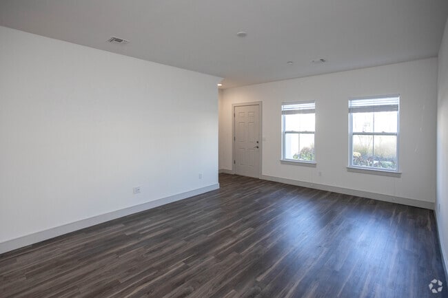 2BR,1BA - 1119SF - Living Room