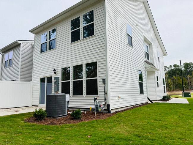 Photo - 1919 Hinesley Dr