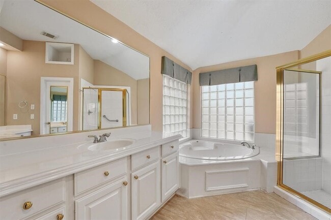 Building Photo - 12119 Ember Isles Ln