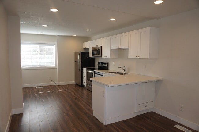 Photo - 500 E. Duplex Unit 1548