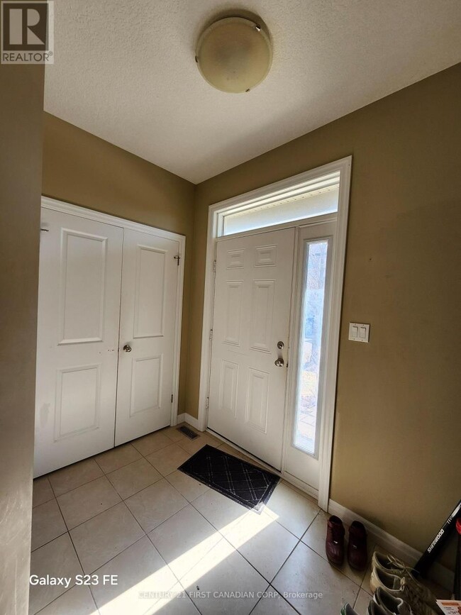 Photo - 112 N Centre Rd