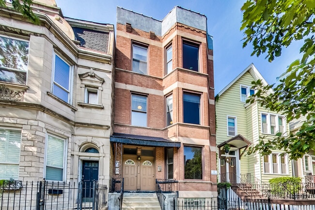 Building Photo - 1138 W Addison St Unit 1 Rental
