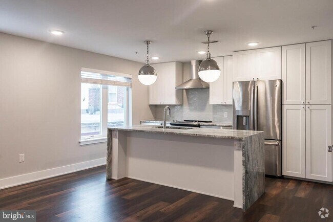 Building Photo - 817 N 20th St Unit 9 Rental