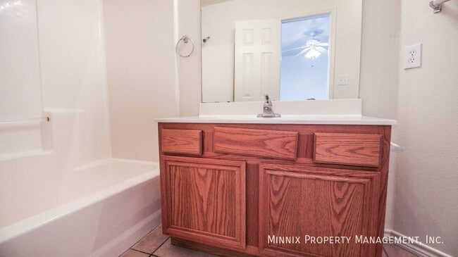 Photo - 904 N Belmont Ave