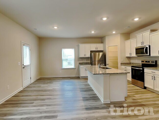 Photo - 467 Prescott Wy