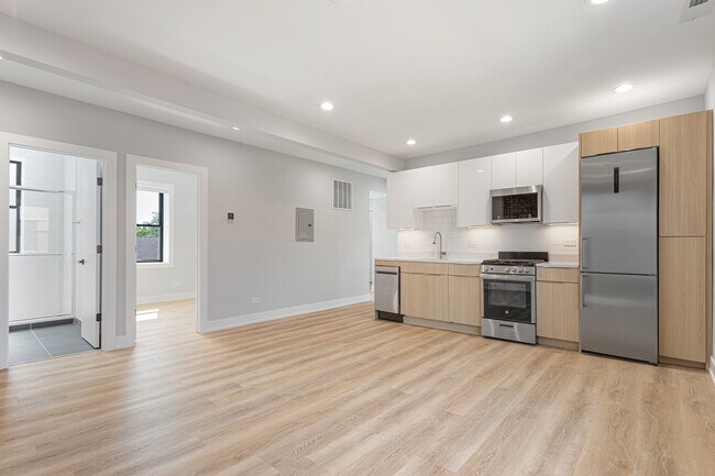 Photo - 1550 W Juneway Terrace Unit 2C