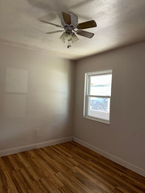 Photo - 1310 Cinnamon Way W