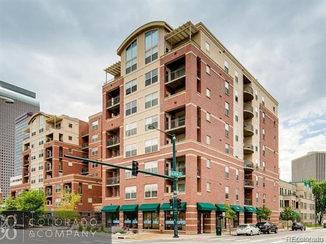 Photo - 1975 N Grant St Unidad 810