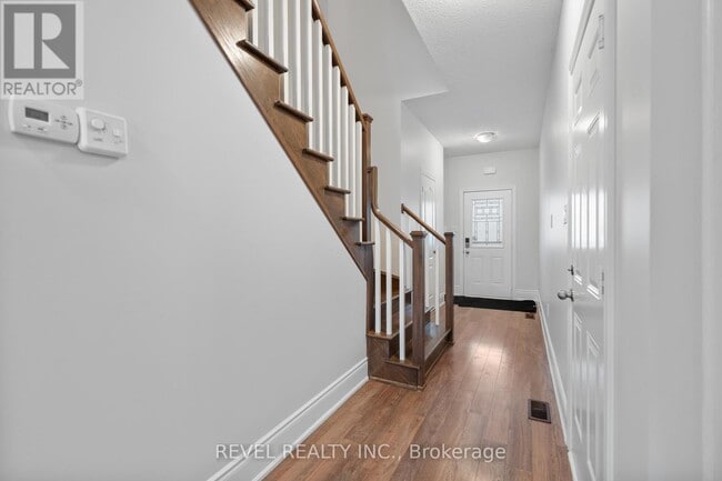 Photo - 35 Sunset Way