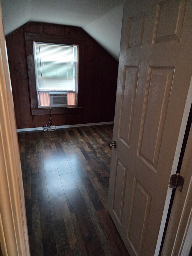 Photo - 4879 Charlotte Dr