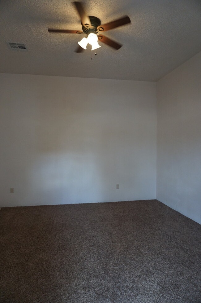 908 E Main St Unit 908 E Main