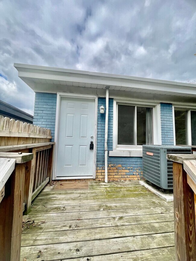 Photo - 76 Holt St Unit #2