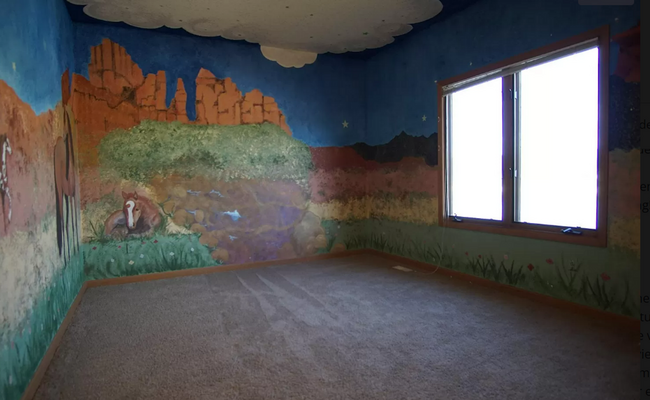 Photo - Beautiful Ranch on Lake in Monument, Short... House
