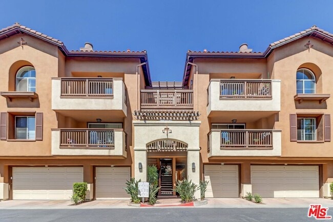 Building Photo - 2960 Champion Way Unit 1814