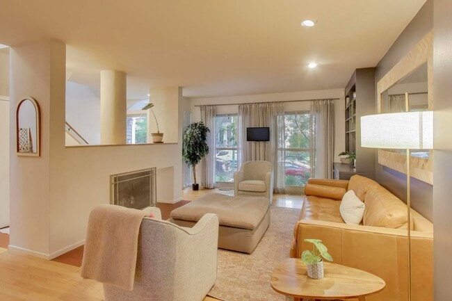 Photo - 3536 N Marshfield Ave