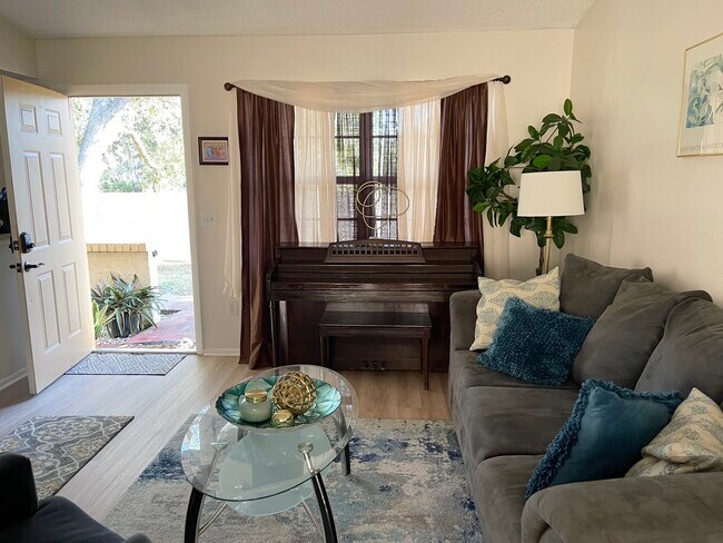 Photo - 64 Pine Track Unidad 104A