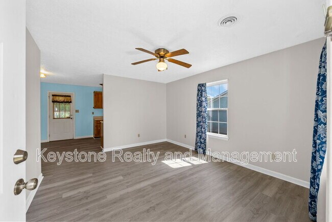 Photo - 405 Eddy St